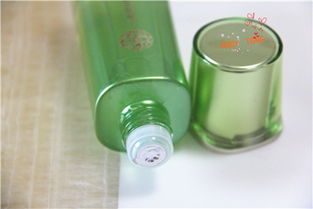 abbytong點評水嫩精純明星美肌水 極致水潤體驗，重現(xiàn)明星光彩